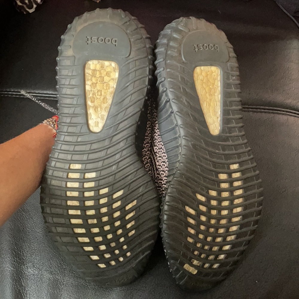 Yeezy 350 Yecheil Size 7 YZY - Picture 5 of 5